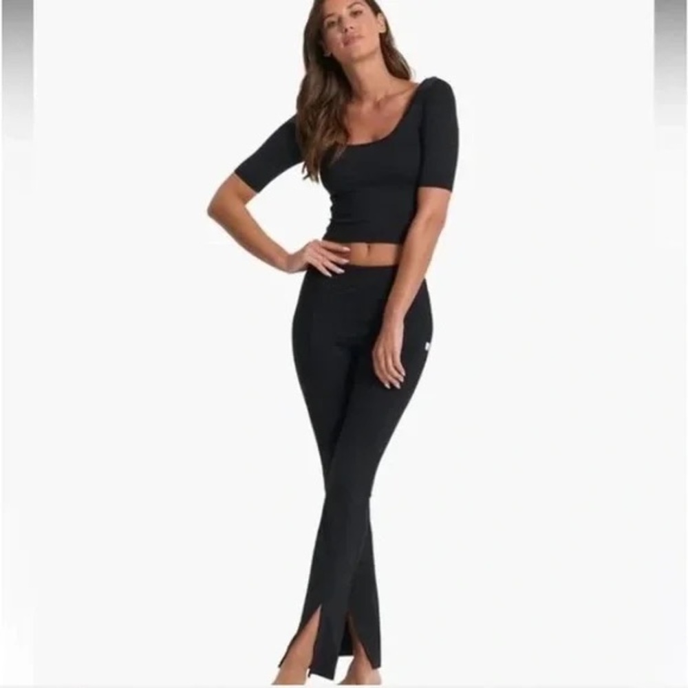 Vuori Black Split Flare Legging - image 1